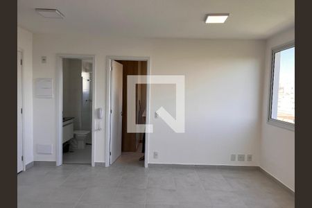 Sala/cozinha de apartamento para alugar com 1 quarto, 35m² em Lapa de Baixo, São Paulo