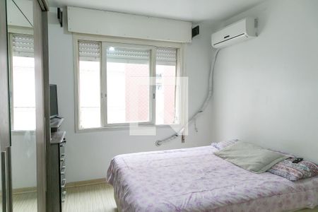 Quarto 1 de apartamento para alugar com 2 quartos, 66m² em Santo Antônio, Porto Alegre
