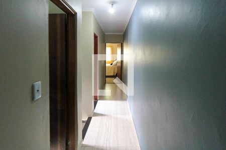 Corredor de casa à venda com 3 quartos, 190m² em Vila Olinda, São Paulo