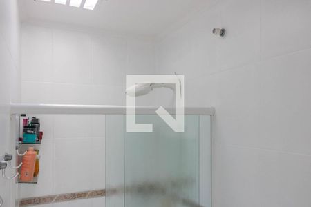 Casa à venda com 138m², 3 quartos e 4 vagas Casa à venda com 138m², 3 quartos e 4 vagasBanheiro