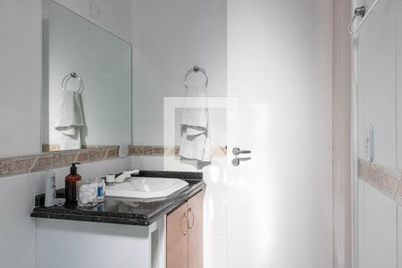 Casa à venda com 138m², 3 quartos e 4 vagas Casa à venda com 138m², 3 quartos e 4 vagasBanheiro