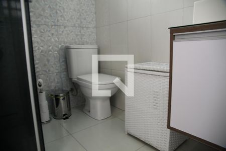 Casa à venda com 168m², 4 quartos e 3 vagasBanheiro