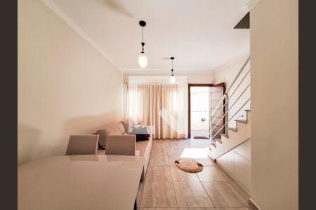 Sala de casa de condomínio à venda com 2 quartos, 85m² em Vila Vitorio Mazzei, São Paulo