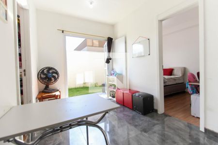 Sala de apartamento para alugar com 2 quartos, 66m² em Guaianazes, São Paulo