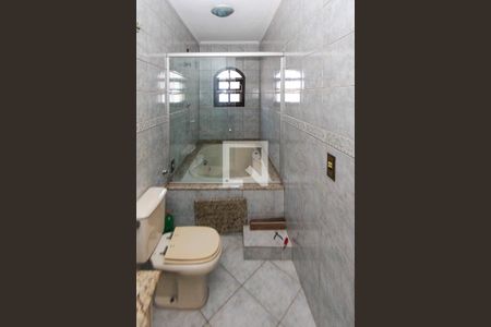 Casa para alugar com 180m², 3 quartos e 2 vagas Casa para alugar com 180m², 3 quartos e 2 vagasBanheiro da Suíte
