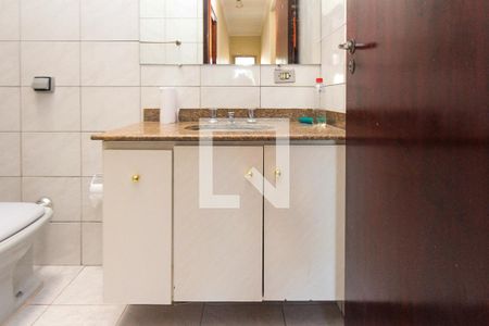 Casa para alugar com 180m², 3 quartos e 2 vagas Casa para alugar com 180m², 3 quartos e 2 vagasBanheiro Social