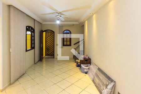 Sala de casa para alugar com 3 quartos, 180m² em Jardim Piqueroby, São Paulo