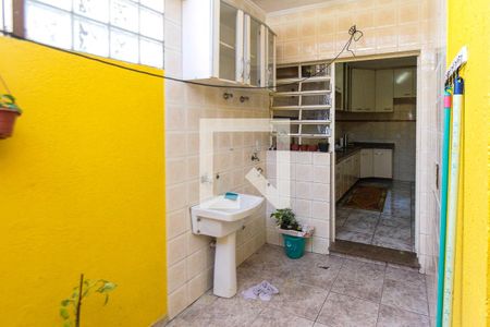 Casa para alugar com 180m², 3 quartos e 2 vagas Casa para alugar com 180m², 3 quartos e 2 vagasÁrea de Serviço