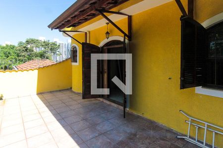 Casa para alugar com 180m², 3 quartos e 2 vagas Casa para alugar com 180m², 3 quartos e 2 vagasVaranda
