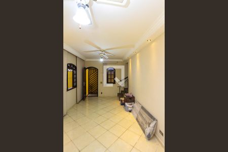 Sala de casa para alugar com 3 quartos, 180m² em Jardim Piqueroby, São Paulo