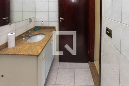 Casa para alugar com 180m², 3 quartos e 2 vagas Casa para alugar com 180m², 3 quartos e 2 vagasBanheiro Social