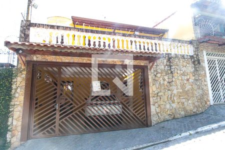 Casa para alugar com 180m², 3 quartos e 2 vagas Casa para alugar com 180m², 3 quartos e 2 vagasFachada