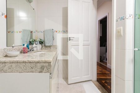 Casa à venda com 200m², 3 quartos e 4 vagasBanheiro