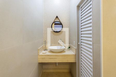 Casa à venda com 200m², 3 quartos e 4 vagasBanheiro Área externa