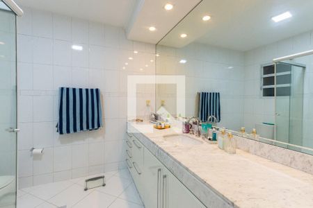 Casa à venda com 200m², 3 quartos e 4 vagasBanheiro Suíte