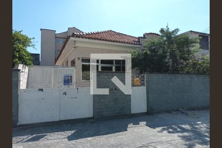 Casa para alugar com 78m², 2 quartos e 3 vagasFachada