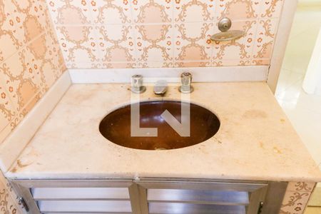 Casa para alugar com 78m², 2 quartos e 3 vagasBanheiro