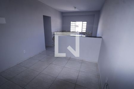 Casa para alugar com 2 quartos, 50m² em Qr 502, Brasília