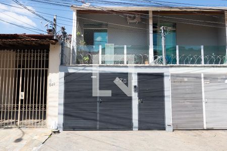 Casa para alugar com 120m², 3 quartos e 1 vagaFachada