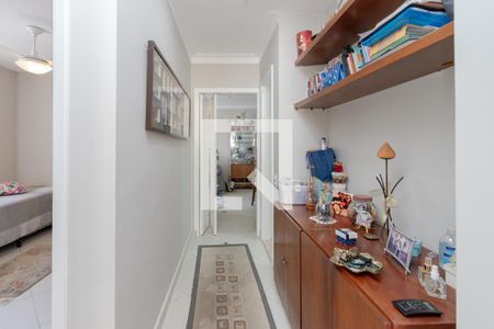 Corredor de apartamento à venda com 3 quartos, 90m² em Vila Congonhas, São Paulo