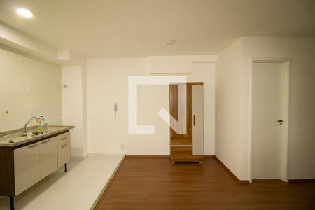 Quarto e cozinha  de kitnet/studio para alugar com 1 quarto, 30m² em Parada Inglesa, São Paulo
