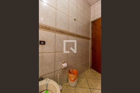 Casa à venda com 400m², 5 quartos e 6 vagas Casa à venda com 400m², 5 quartos e 6 vagasBanheiro 2