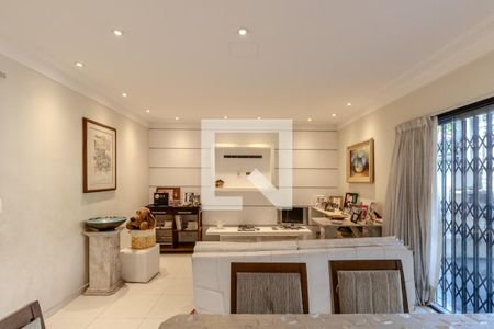 Sala de casa à venda com 4 quartos, 800m² em Jardim Londrina, São Paulo