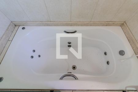 Casa à venda com 800m², 4 quartos e 2 vagasBanheiro do Quarto 1