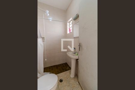 Casa à venda com 800m², 4 quartos e 2 vagasEdícula - BANHEIRO