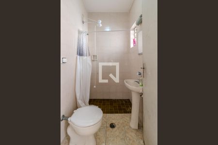 Casa à venda com 800m², 4 quartos e 2 vagasEdícula - BANHEIRO