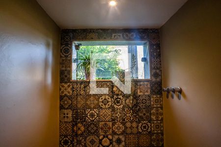 Casa à venda com 390m², 5 quartos e 4 vagasEscritório - Banheiro