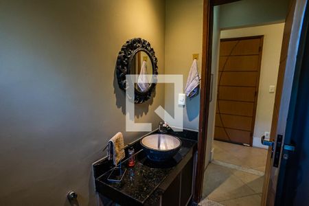 Casa à venda com 390m², 5 quartos e 4 vagasEscritório - Banheiro