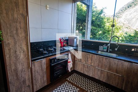 Casa à venda com 390m², 5 quartos e 4 vagasCozinha