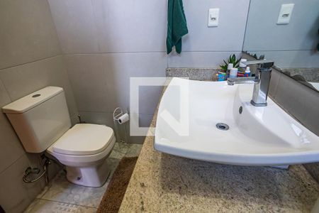 Casa à venda com 390m², 5 quartos e 4 vagasQuarto Suíte Master - banheiro