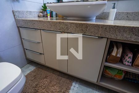 Casa à venda com 390m², 5 quartos e 4 vagasQuarto Suíte Master - banheiro