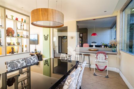 Casa à venda com 390m², 5 quartos e 4 vagasSala de estar