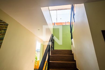Casa à venda com 390m², 5 quartos e 4 vagasEscadas