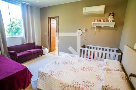 Casa à venda com 390m², 5 quartos e 4 vagasQuarto 2 suite