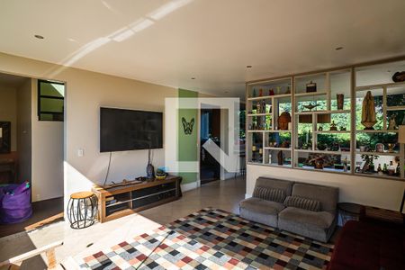 Casa à venda com 390m², 5 quartos e 4 vagasSala