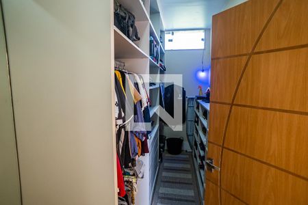 Casa à venda com 390m², 5 quartos e 4 vagasQuarto Suíte Master -Closet