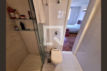 Banheiro  de apartamento à venda com 2 quartos, 127m² em Laranjeiras, Rio de Janeiro