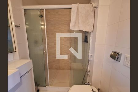 Banheiro  de apartamento à venda com 3 quartos, 127m² em Laranjeiras, Rio de Janeiro