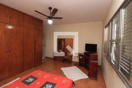 Casa à venda com 200m², 3 quartos e 2 vagasQuarto Suíte