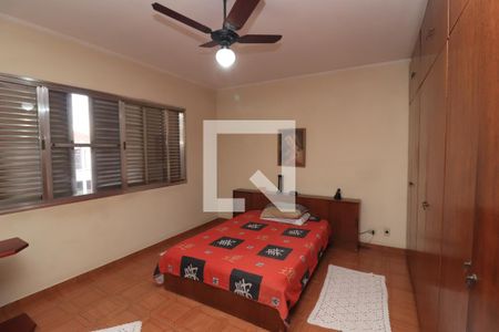 Casa à venda com 200m², 3 quartos e 2 vagasQuarto Suíte