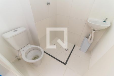 Banheiro de kitnet/studio à venda com 1 quarto, 16m² em Cidade Antônio Estevão de Carvalho, São Paulo