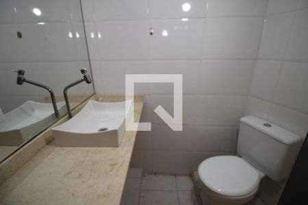 Banheiro de casa para alugar com 1 quarto, 50m² em Ramos, Rio de Janeiro