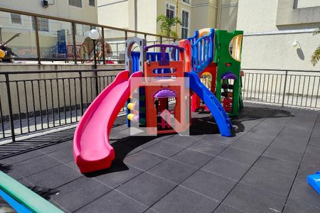 Apartamento para alugar com 75m², 2 quartos e 1 vaga Apartamento para alugar com 75m², 2 quartos e 1 vagaÁrea comum - Playground