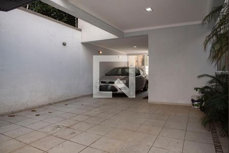 Casa à venda com 240m², 3 quartos e 3 vagas Casa à venda com 240m², 3 quartos e 3 vagasGaragem