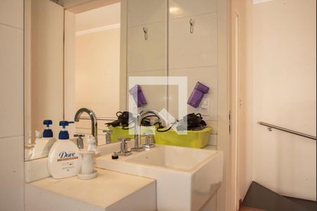 Casa à venda com 240m², 3 quartos e 3 vagas Casa à venda com 240m², 3 quartos e 3 vagasBanheiro