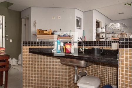 Casa à venda com 240m², 3 quartos e 3 vagas Casa à venda com 240m², 3 quartos e 3 vagasÁrea de lazer - Churrasqueira